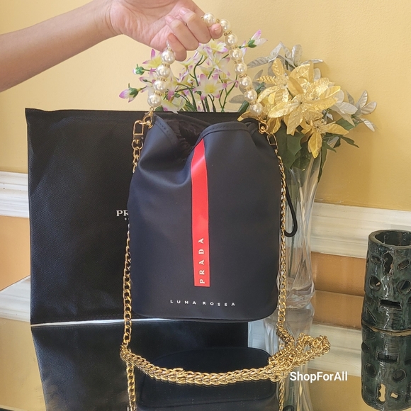 Prada - Picture 3 of 16